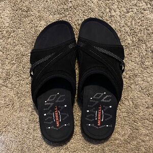 Merrell Black Cross-Strap Slide Sandals